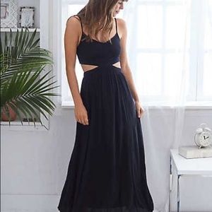 NWT Aerie Cut Out Maxi Dress (Size L)